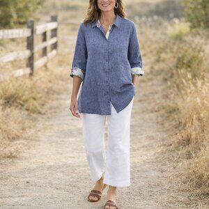 Chico’s No Iron Blue 100% Linen Shirt Size 2 Contrast Trim Button Up Shirt